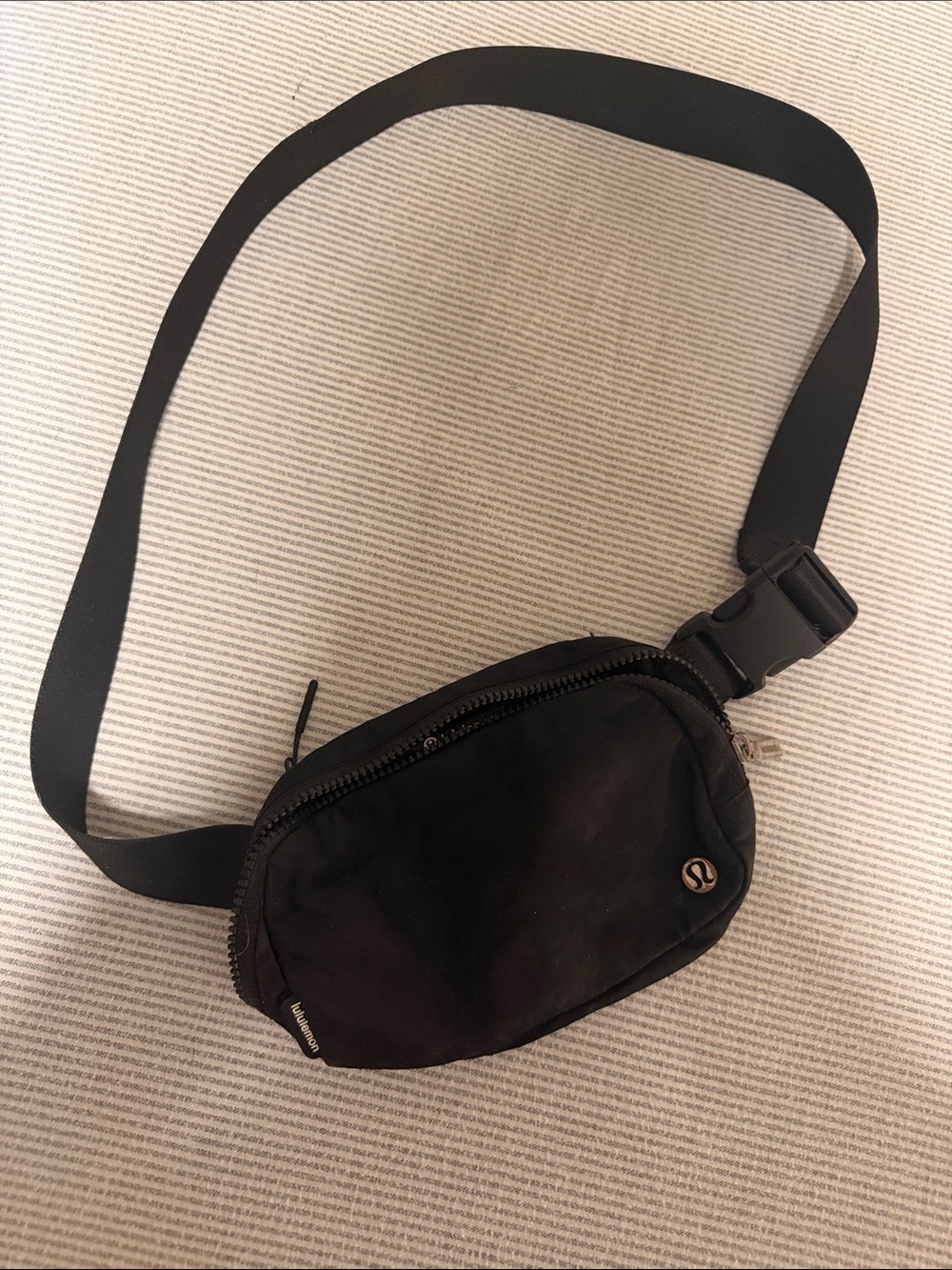 lulu belt bag